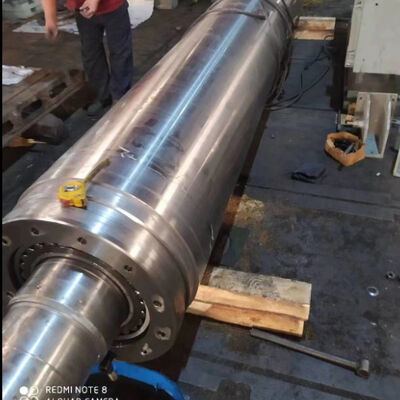 Oil Circulation Flow System Soft Nip Calender Roller with 91±2 Shore D Hardness and Ra0.1 um Surface Roughness