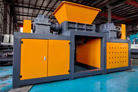 เครื่องทำลายเอกสารแบบมอเตอร์คู่ กำลังรวม 60kW สำหรับยางรถยนต์