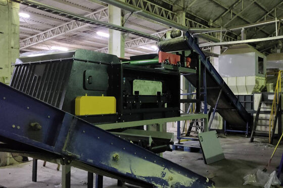 เครื่องแยกกระแสไฟฟ้า Eddy 5200 RPM สําหรับอะลูมิเนียมทองแดงละเอียดจาก PCB Mill
